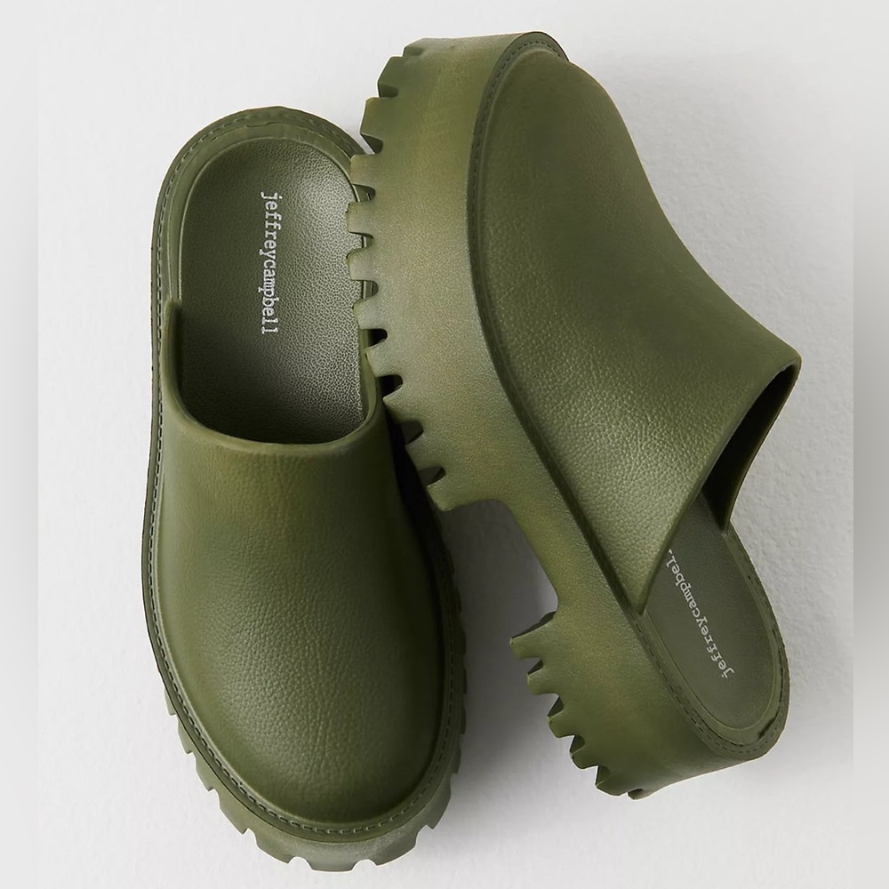 jeffrey campbell olive green platform clogge size 7 perfect condition